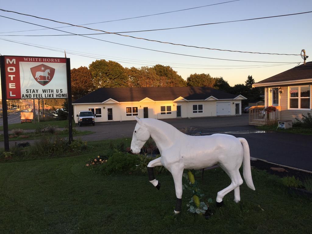 The White Horse Motel Cornwall Ngoại thất bức ảnh